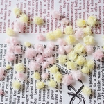 ✩かすみ草♡50輪✩イエロー×ピンク♡プリザーブドフラワー♡レジンやアイスレジン。ハンドメイドに。