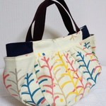 【再販3回目】北欧の樹柄　 ギャザーバッグ　ネイビー8号帆布