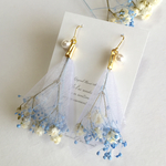 《再販》かすみ草の花束ピアス