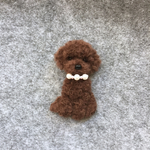 おすわり ふわふわトイプードル ブローチ