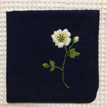 コットンの刺繍ハンカチ☆野ばら