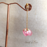 薄紅色の花びらがゆらゆら揺れるピアス/ノンホールピアス