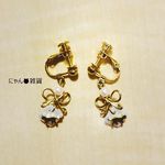 リボンとシェルの猫イヤリング