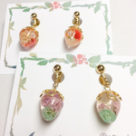 花いちごのイヤリング