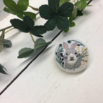 刺繍のブローチ うさぎさん（ミルク）