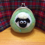 ★送料無料★羊毛フェルトがま口  ひつじのショーン🐑