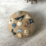 オシャレアイテム 刺繍ブローチ