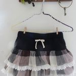 おおきめチェックのふりふりスカパン