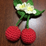 園田さまオーダー   赤い🍒のブローチ