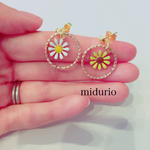 揺れるひまわりの花ピアス受注生産