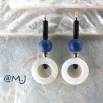 シェルとブルーの大ぶりイヤリング・ピアス