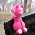 ピンクたいがー「お花見まだかな。」Puchicco　パソコン＆スマホかけ