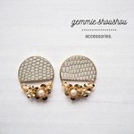レザーとお花チャームのピアス/イヤリング