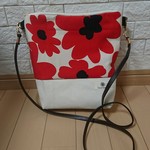 斜めがけ帆布ショルダーバック(赤花柄&きなり帆布)縦長
