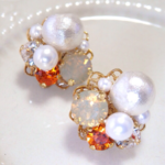 秋色ビジューピアス