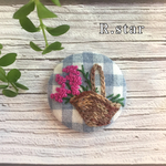 バスケットとラベンダー 刺繍ブローチ