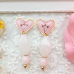 春らしくラブリーなピアス