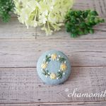 たんぽぽの花冠刺繍ブローチ