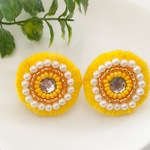 《1点もの》 まんまるいパール刺繍イヤリング3（きいろ）