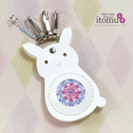 刺しゅう入り白うさぎのキーホルダー《itomu》or284