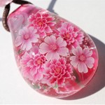 《桜と牡丹》　ペンダント　ガラス　とんぼ玉　花　桜　ボタン 