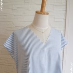 コットン１００％　裾フレアヒラヒラブラウス　ストライプ