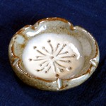 豆皿（粉引梅）