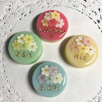 選べる4種類♪名前入り☆flowerブーケケーキのブローチ
