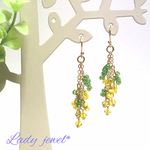 SALE☆揺れるミモザ＊ピアス/イヤリング (大きめタイプ) 黄色いスワロフスキー