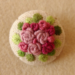 アンティークピンク バラ刺繍 ブローチ