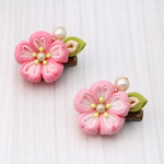 【桜の花のヘアクリップ】  ブローチや帯留めに変更もOK♪つまみ細工