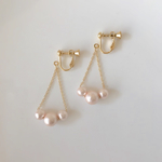 桜色＊３つのコットンパールのチェーンピアス/イヤリング