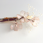 桜とかすみ草のバレッタ