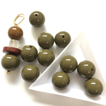 大ぶりアクリルビーズ14mm【草色】