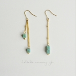 スクエアキューブのアシンメトリーピアスorイヤリング【ピカソターコイズ】