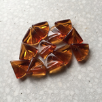 ヴィンテージ アクリルトライアングルビーズ Sトパーズ 17mm 4こ