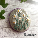 マーガレット 白いお花 刺繍ブローチ