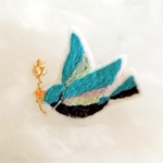 LUCKY BIRD 刺繍ブローチ