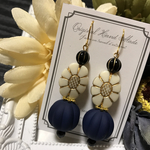 大ぶり⭐️マットネイビー×フラワーピアス/イヤリング