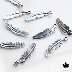 [10pcs] 22x6mm Antique Silver Feather Charm ・ アンティークシルバー 羽チャーム