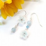 桜のアシンメトリー ピアス ☆ アクアマリン ☆ パワーストーン 天然石 花