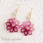 タティングレースの秋桜ピアス ～ピンク×ワイン～