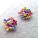 【再販×2】羊毛とフェルトのビオラとカラフルな小花のブローチ