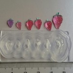 レジン用モールド＊半立体いちご＊３サイズ