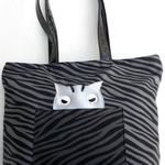 【送料無料】猫 トートバッグ a4 ナイロン トラ猫 ゼブラ柄 