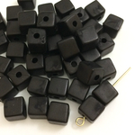 マットビーズ　acrylic cube beads　20個　ブラック艶消し
