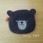 羊毛フェルト クマのポーチ
