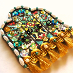 ステンドグラス ビーズ刺繍ブローチ   玉蟲色の森の窓