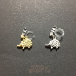 ハリネズミのノンホール樹脂ピアス੯•́ʔ̋ ͙͛*͛ ͙͛*͛ ͙͛̋و