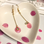 本物の梅の花びらのシンプルピアス